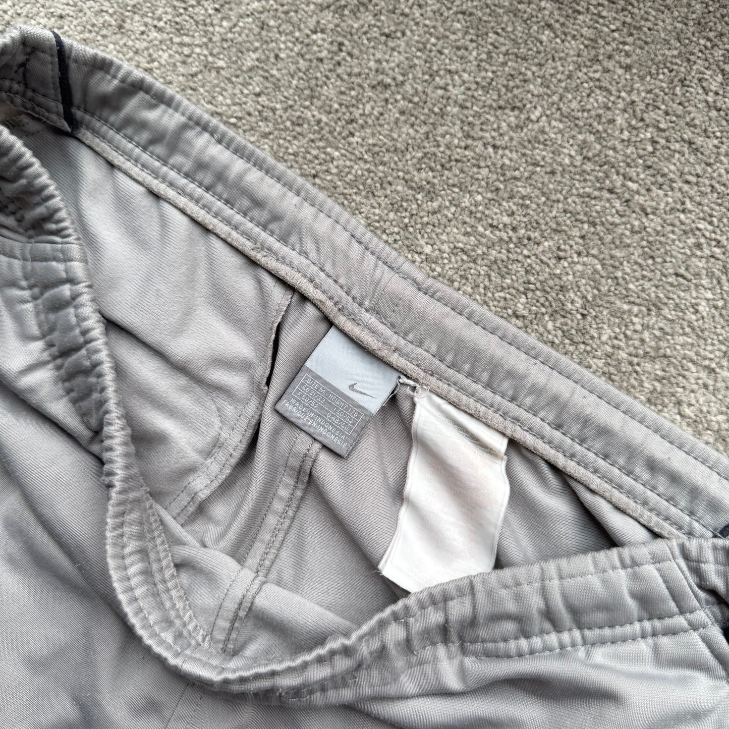SUPER RARE 2000s Nike Trackpants Grey *PREMIUM* - (M)