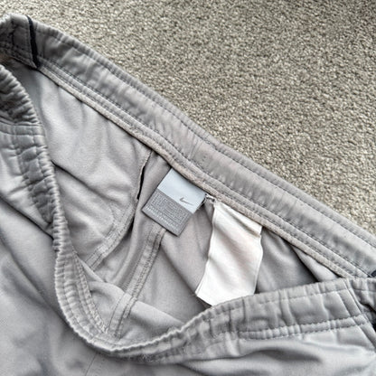 SUPER RARE 2000s Nike Trackpants Grey *PREMIUM* - (M)