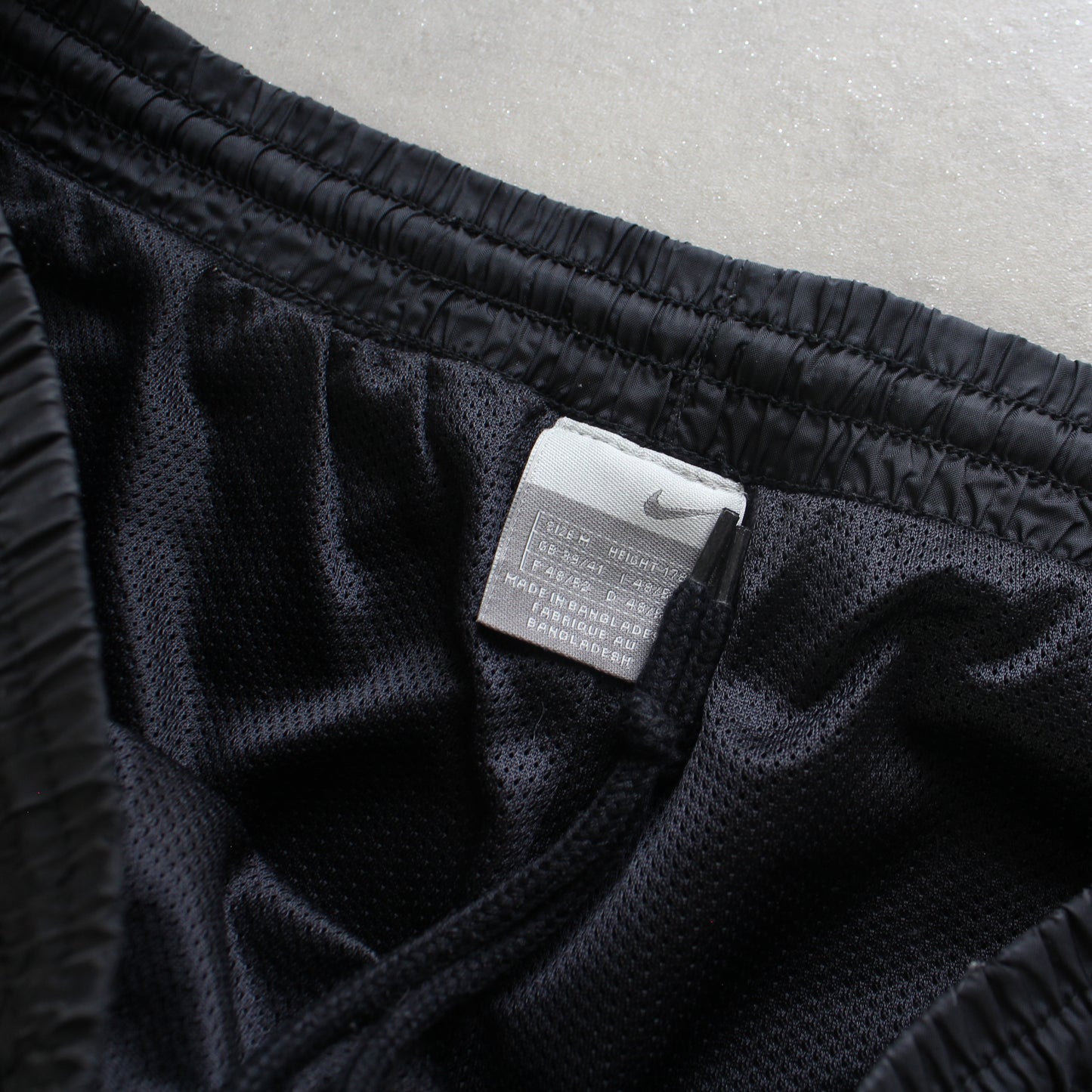 SELTENE Nike Trainingshose aus den 2000ern, Schwarz – (M)
