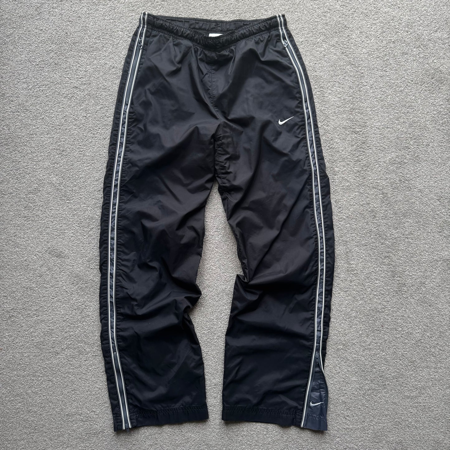 SUPER RARE 2000s Nike Trackpants Black - (XS)