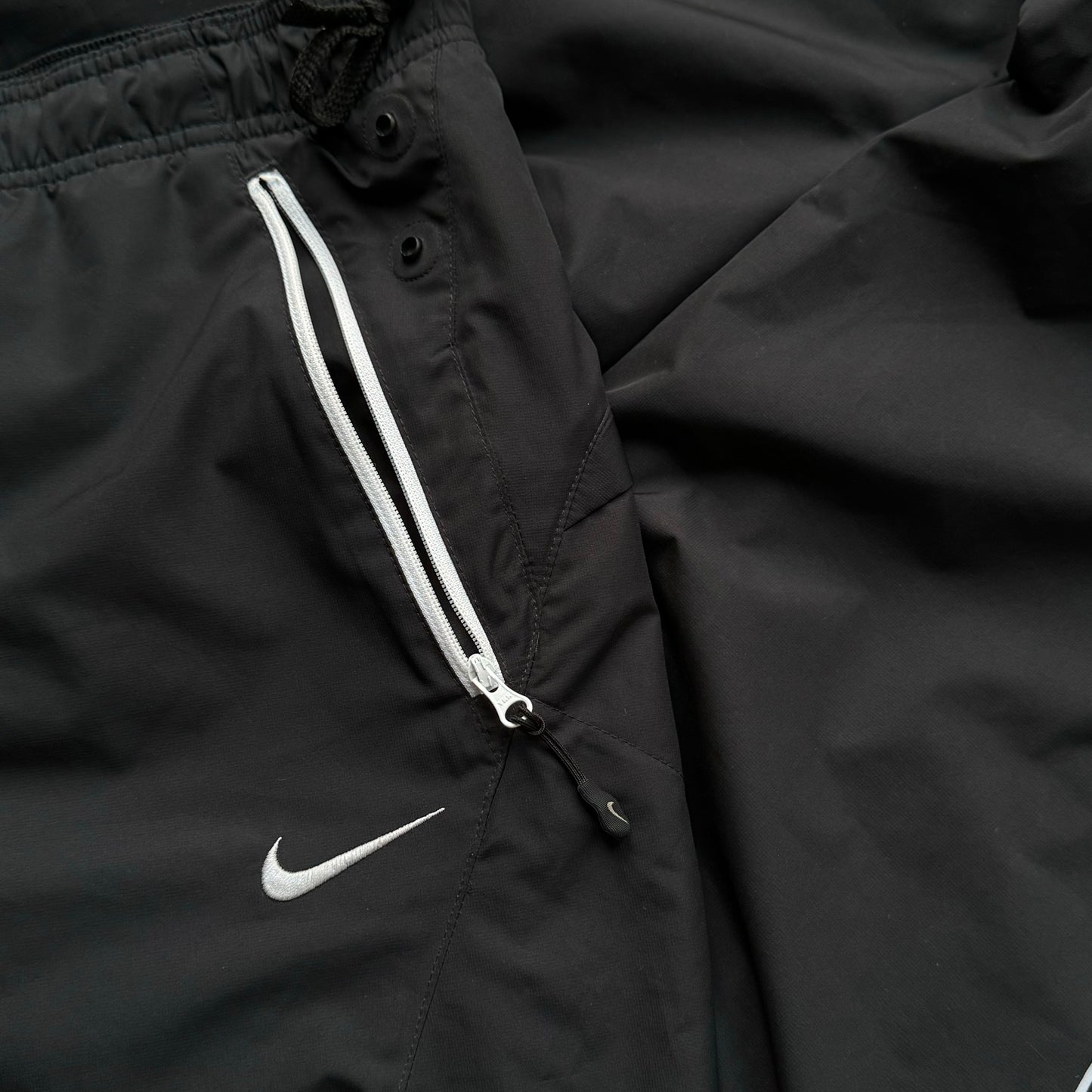 SUPER RARE 2000s Nike ‘Sample’ Trackpants Black - (M)