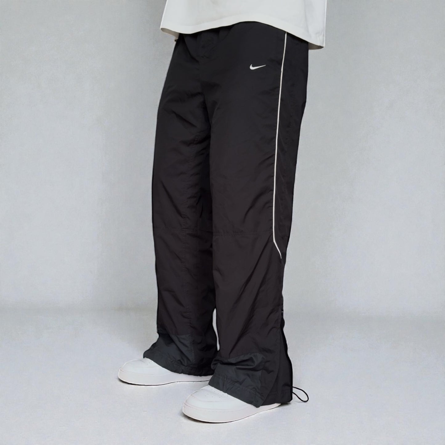 RARE 2000s Baggy Nike Trackpants Black - (L)