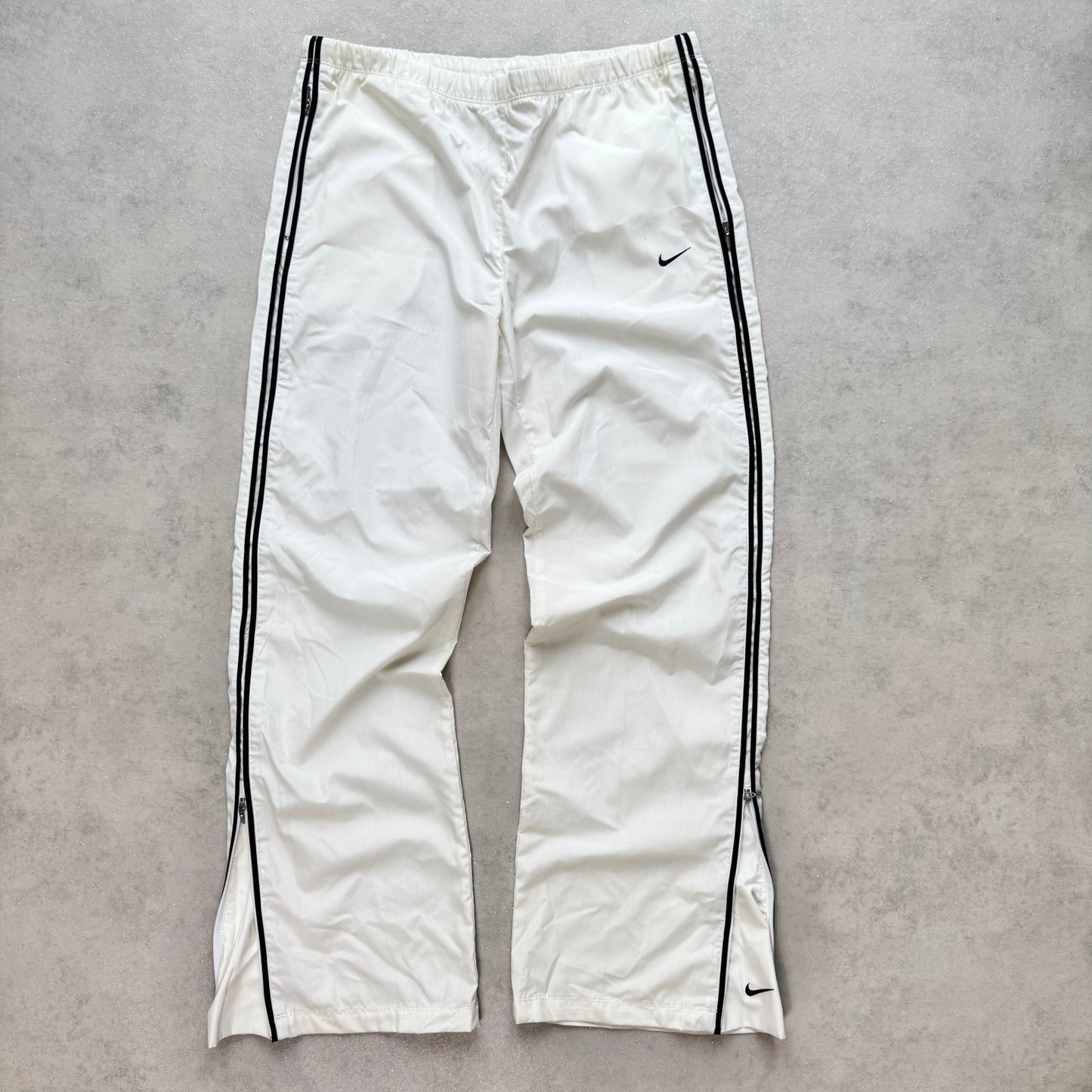 SUPER RARE 2000s Baggy Nike Trackpants - (M)