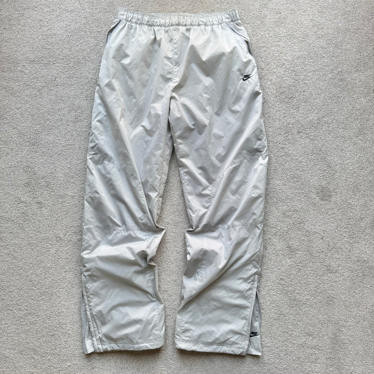 SUPER RARE 2000s Nike Trackpants Grey *PREMIUM* - (L)