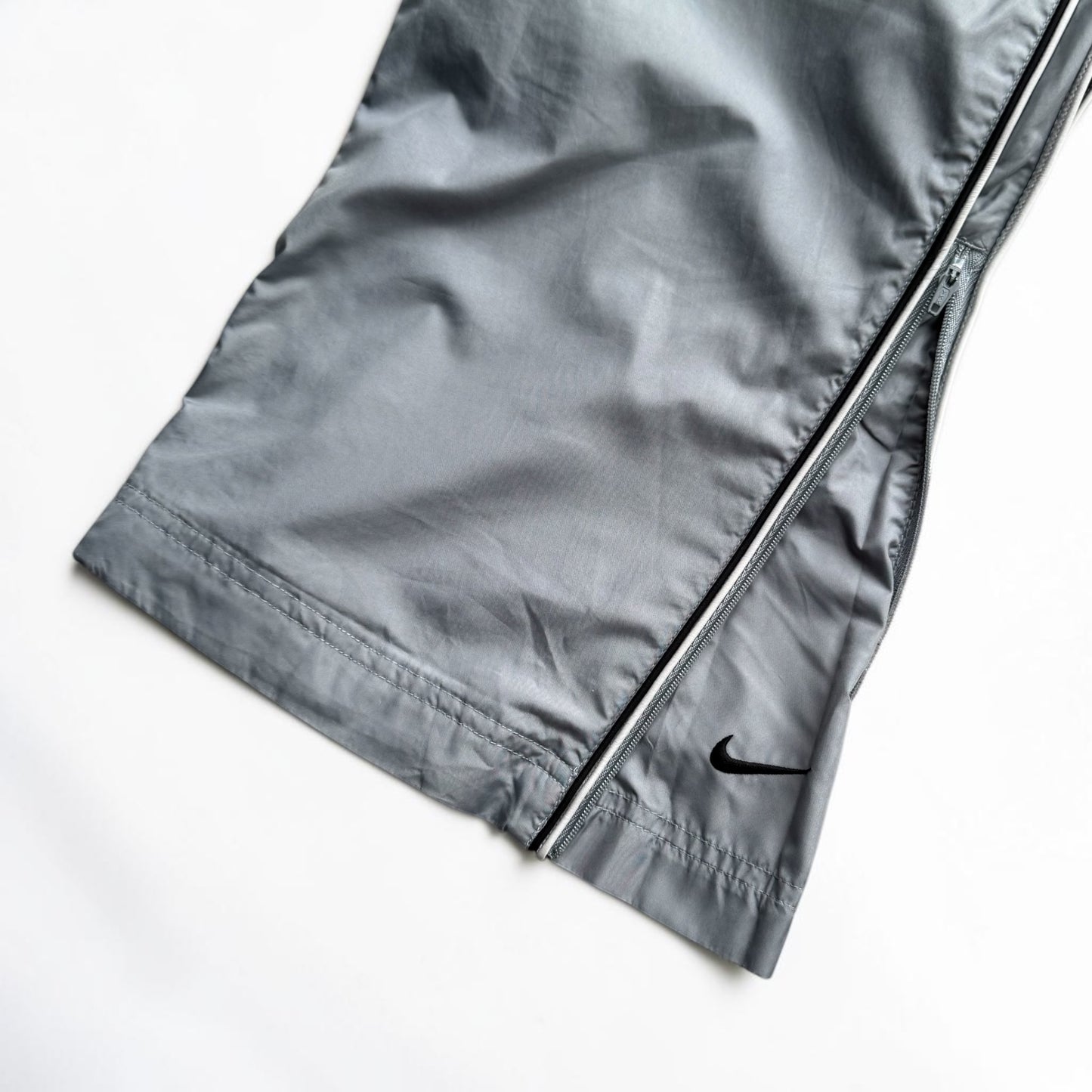 SUPER RARE 2000s Nike Trackpants Grey *PREMIUM* - (L)