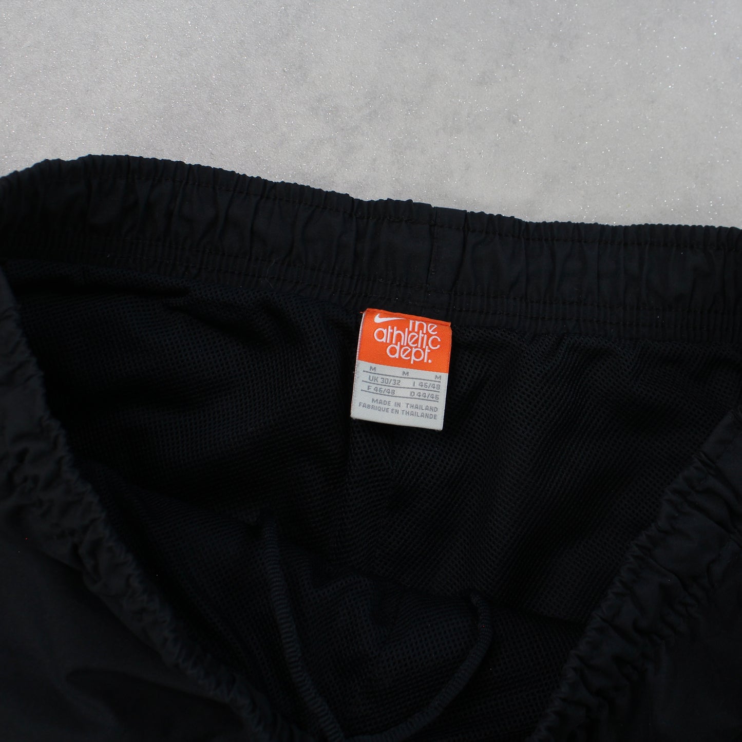 RARE 00s Nike Track 3/4 Shorts Black - (L)