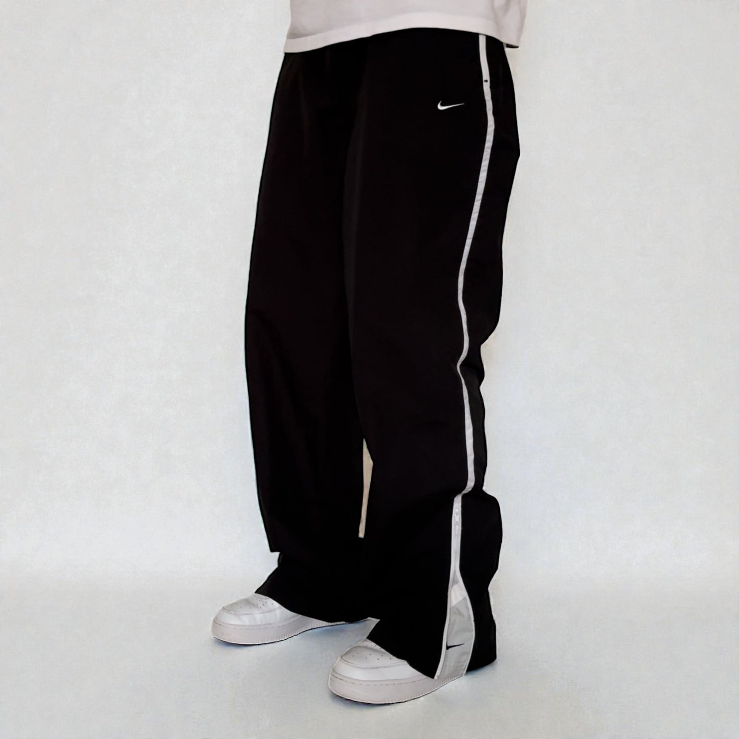 RARE 2000s Baggy Nike Trackpants Black - (L)