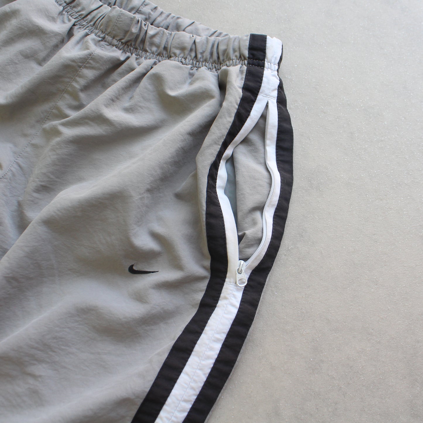 RARE 2000s Nike Trackpants Grey - (S)