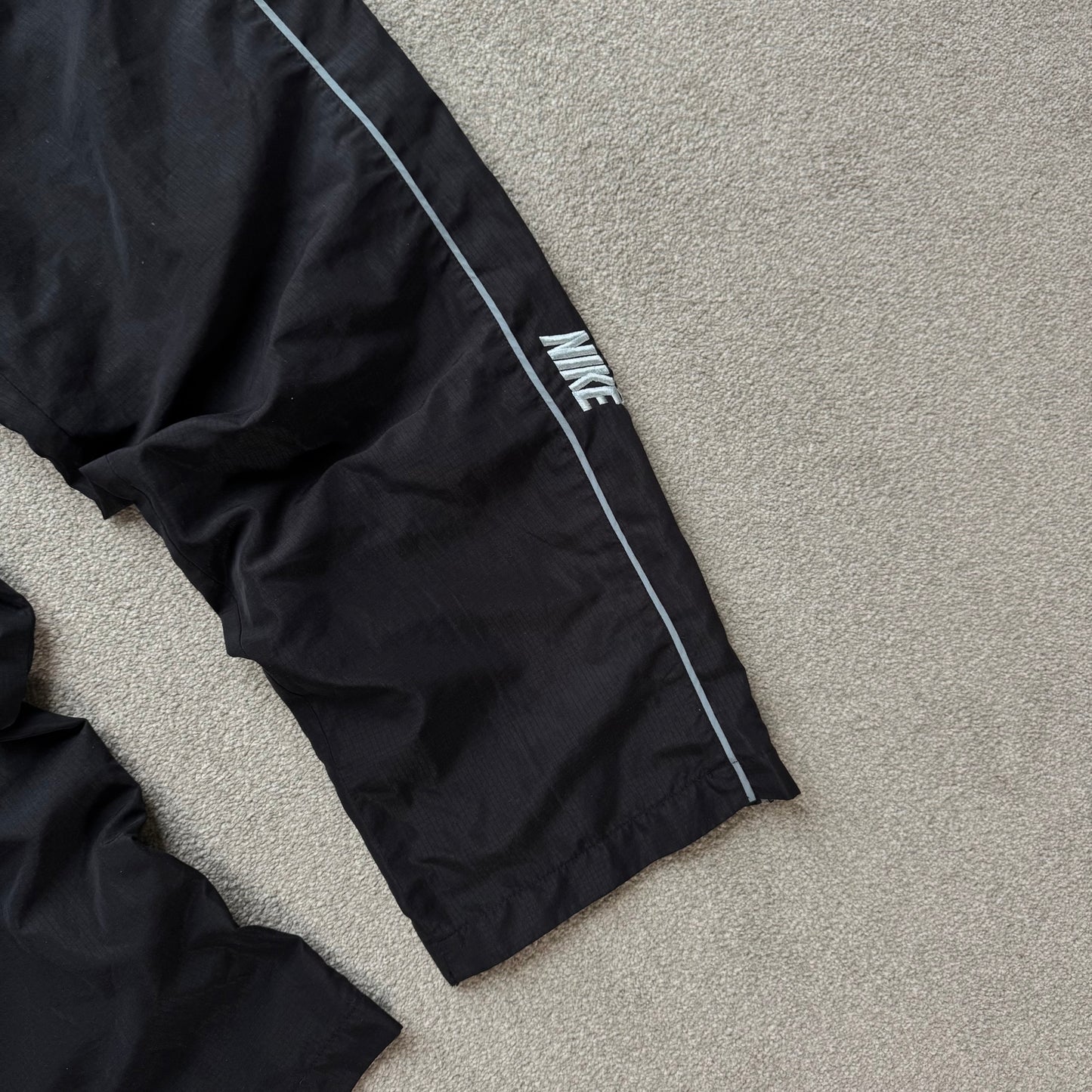 RARE 2000s Baggy Nike Trackpants Black - (L/XL)