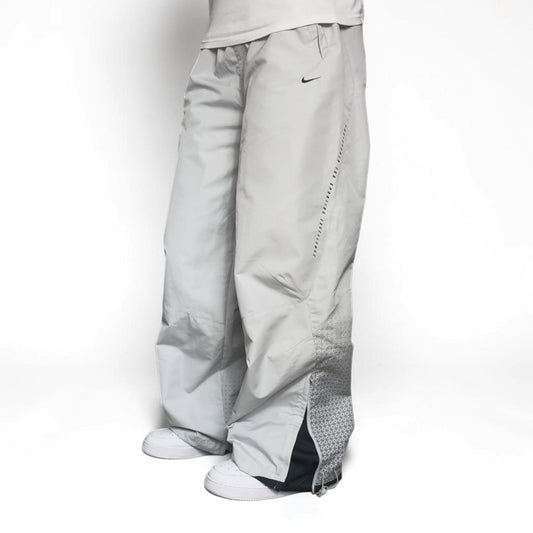 RARE 2000s Super Baggy Nike Trackpants Grey - (XL)