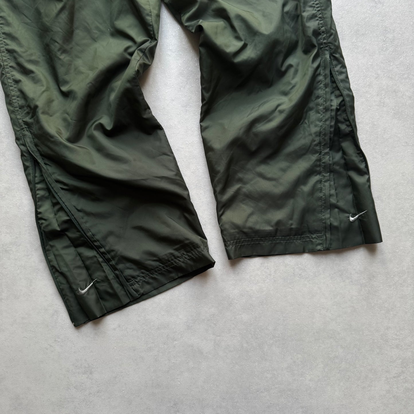 SUPER RARE 2000s Nike Trackpants Green - (S)