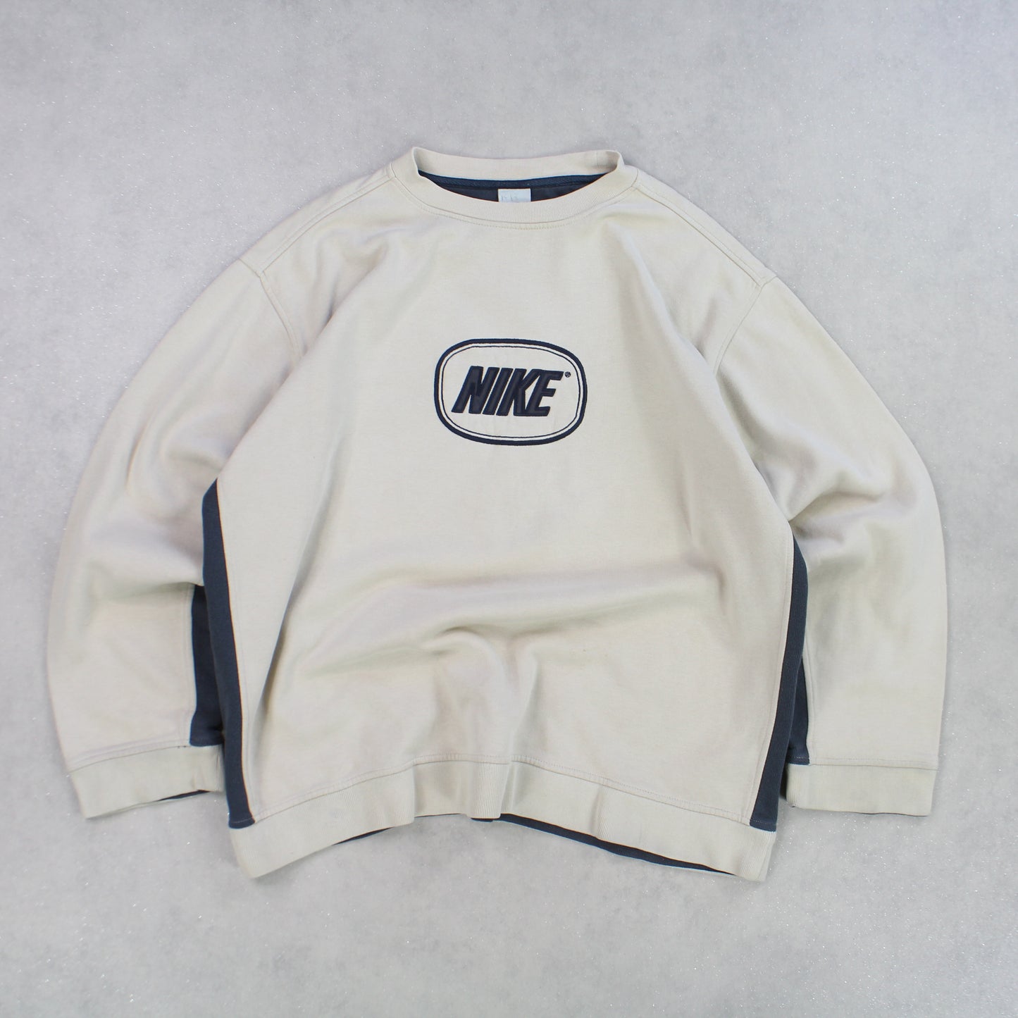 SUPER RARE 2000s Nike Sweatshirt Cream - (XL)