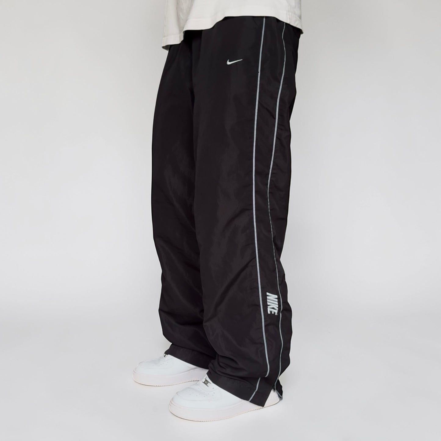 RARE 2000s Baggy Nike Trackpants Black - (L/XL)