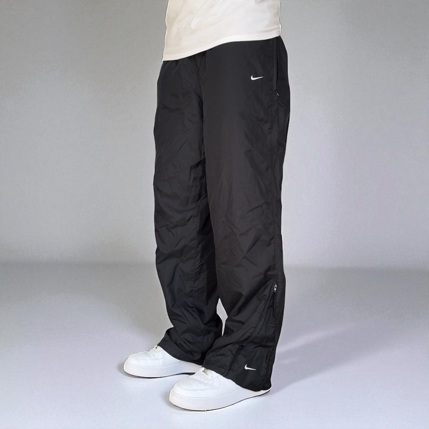 SUPER RARE 2000s Nike Trackpants Black - (M)