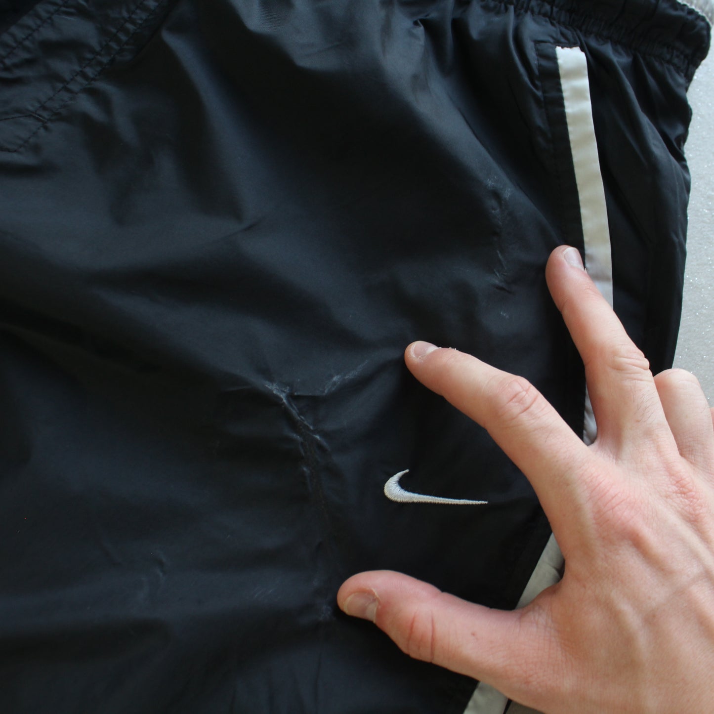 SUPER RARE 2000s Nike Air Max Trackpants Black - (L)