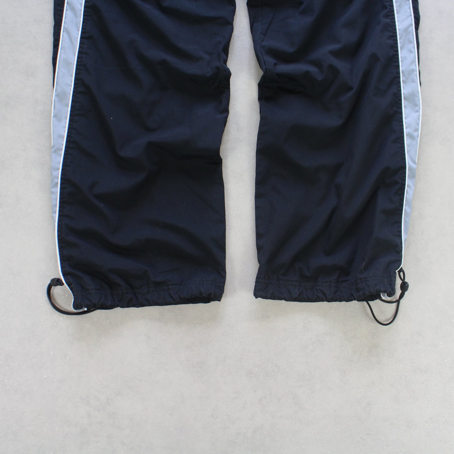 SELTENE Nike Trainingshose aus den 2000ern, Schwarz – (M)