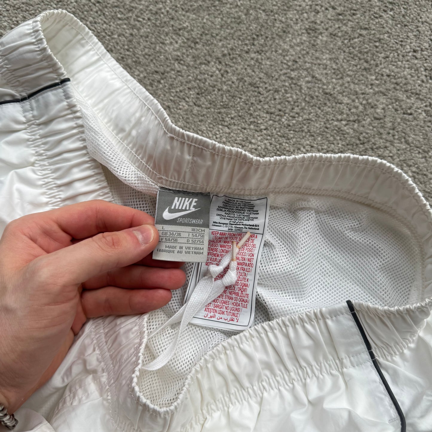VERY RARE 2000s Nike Trackpants White *PREMIUM* - (L)