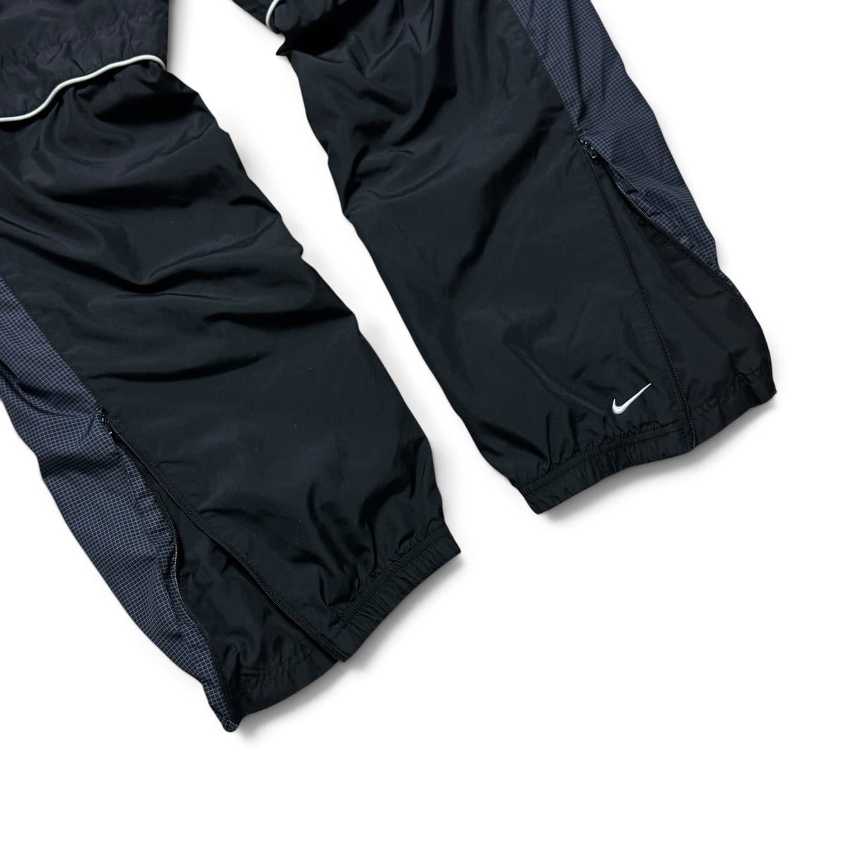 SUPER RARE 2000s Nike Air Max Trackpants Black - (L)