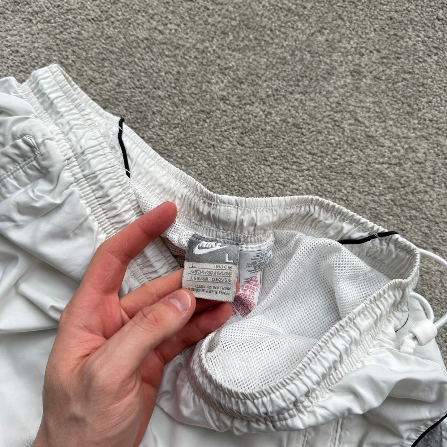 SUPER RARE 2000s Nike Trackpants White *PREMIUM* - (L)