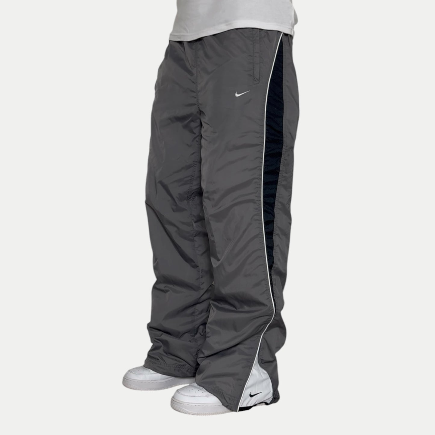 SUPER RARE 2000s Baggy Nike Trackpants Grey *PREMIUM* - (L)