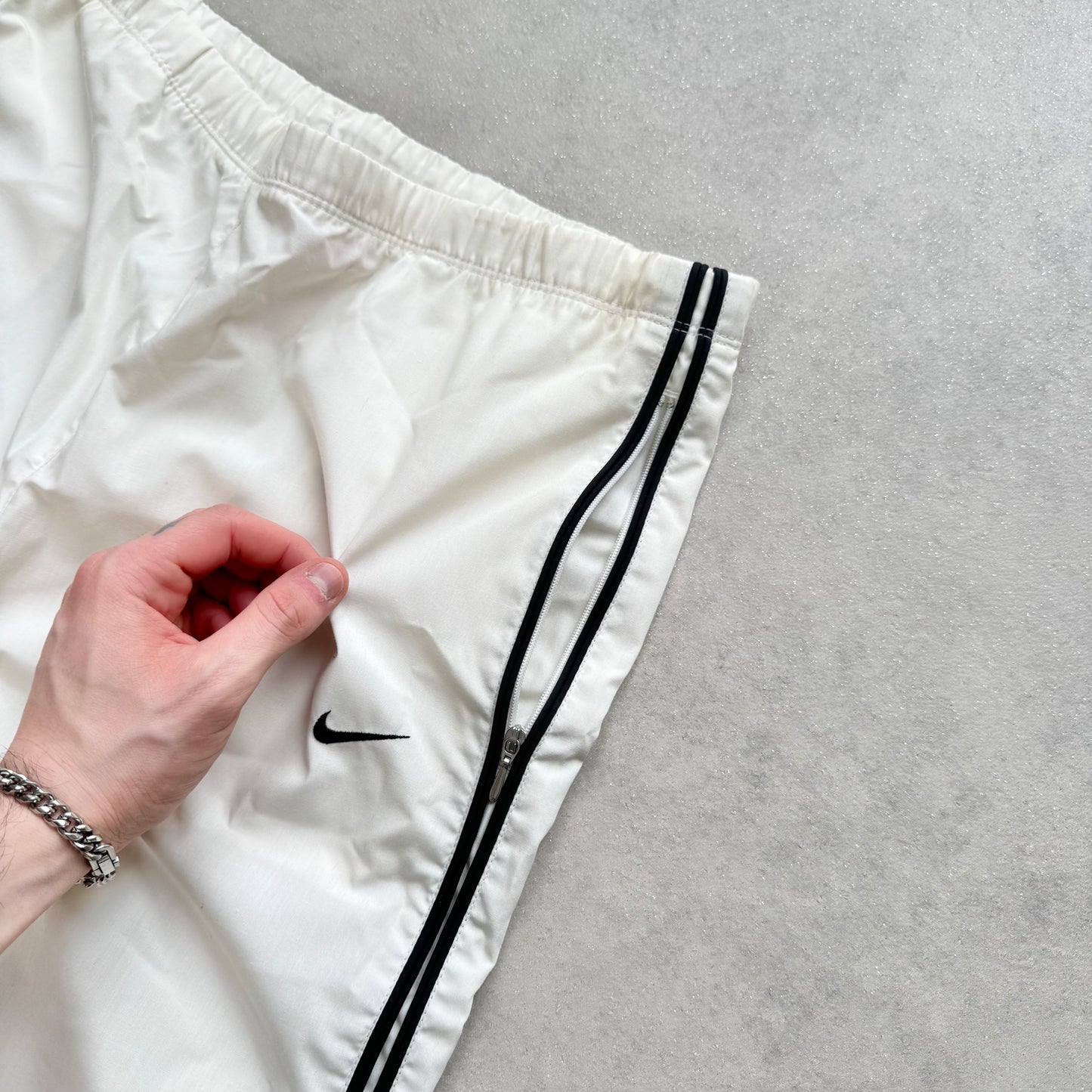 SUPER RARE 2000s Baggy Nike Trackpants - (M)