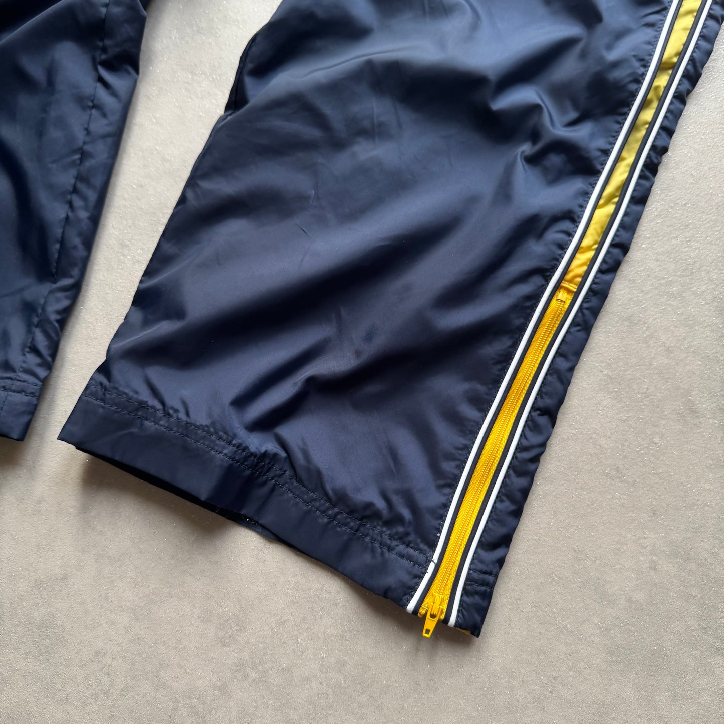 SUPER RARE 2000s Nike Trackpants Navy - (XS)