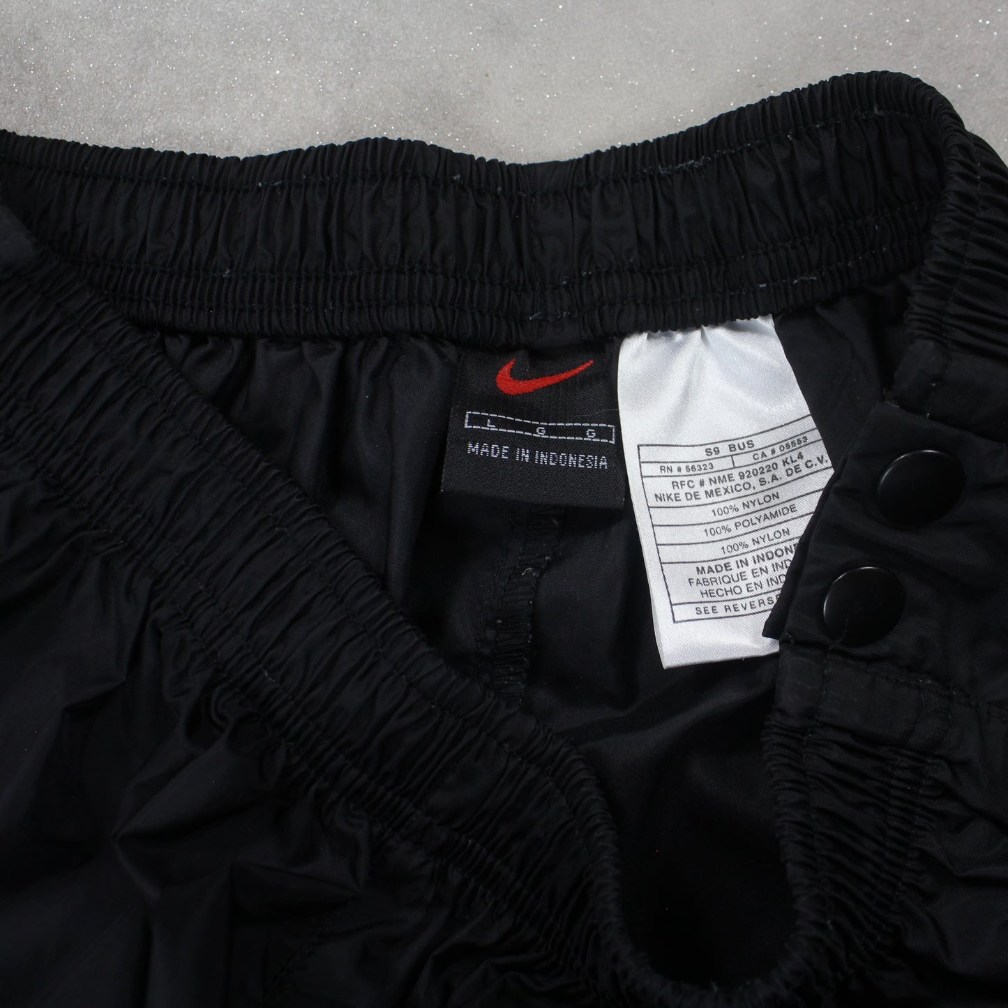 RARE 1990s Nike Trackpants Black - (M)