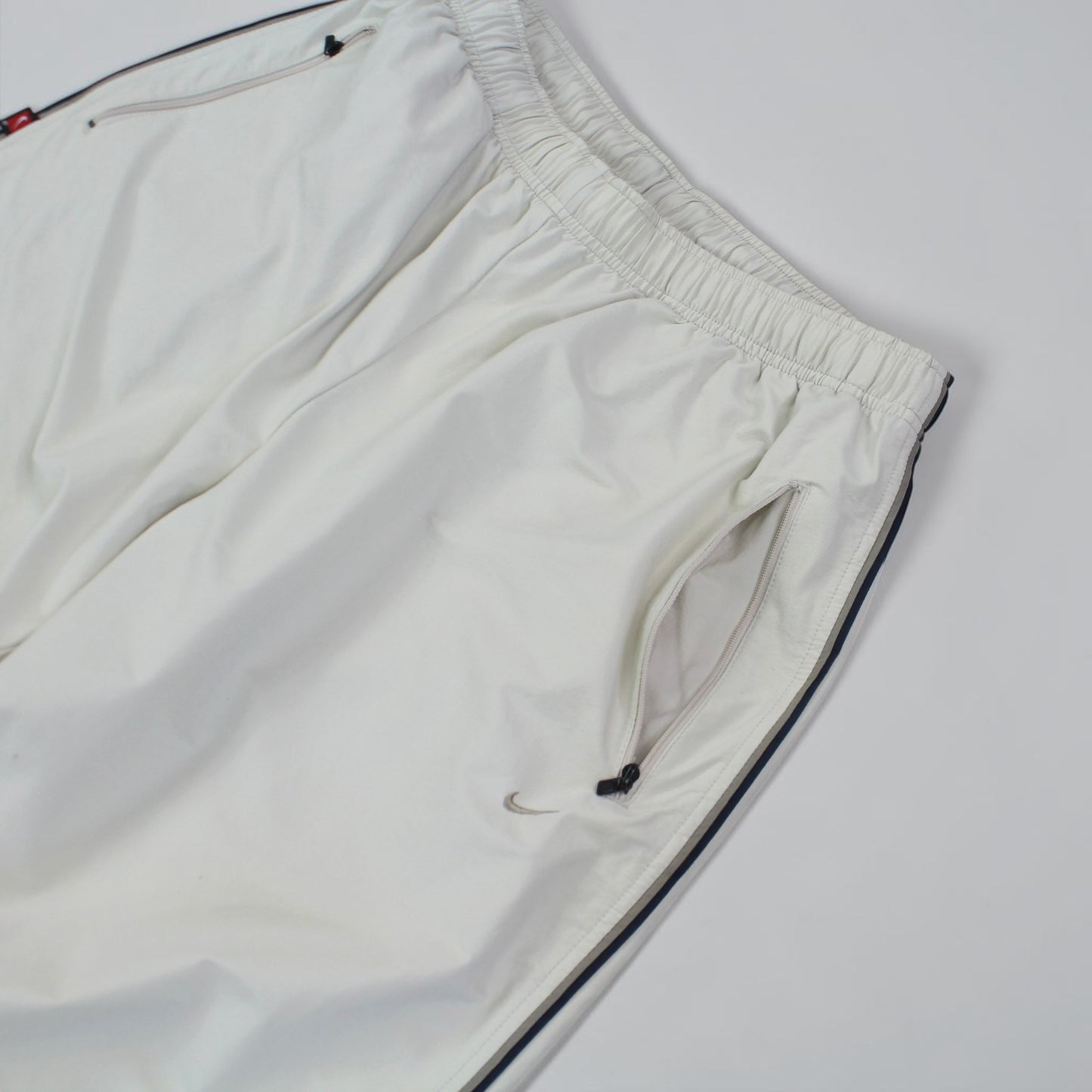 SUPER RARE 2000s Nike Trackpants Cream - (L)