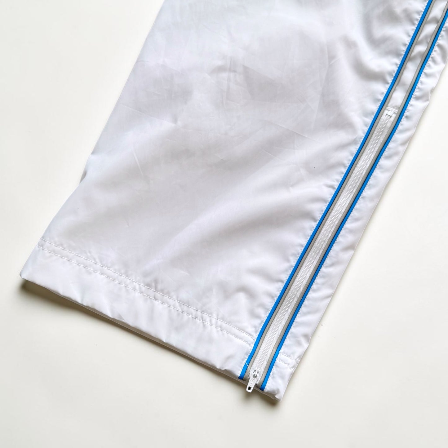 SUPER RARE 2000s Baggy Nike Trackpants White *PREMIUM* - (L)