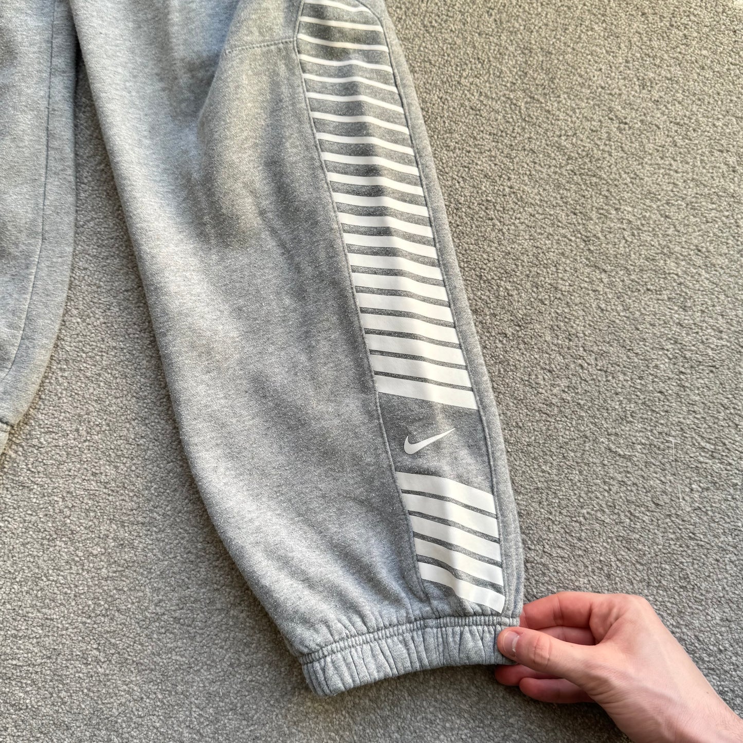 SUPER RARE 2000s Nike Joggers Grey - (M)
