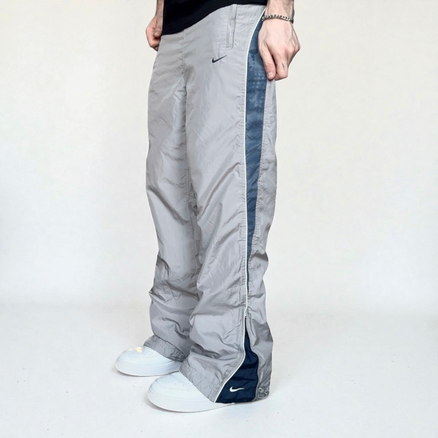 SUPER RARE 2000s Nike Trackpants Grey - (L)