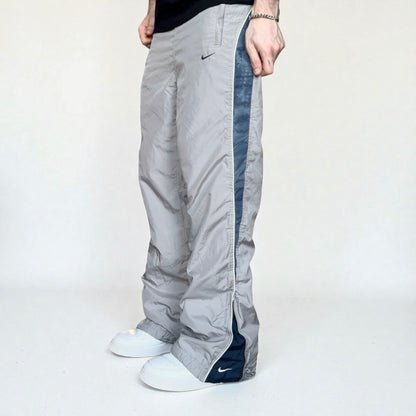 SUPER RARE 2000s Nike Trackpants Grey - (L)