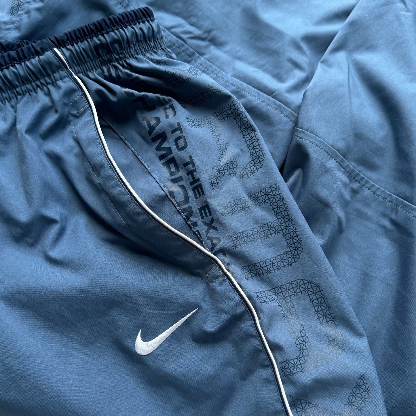 SUPER RARE 2000s Nike Air Max Trackpants Blue - (L)
