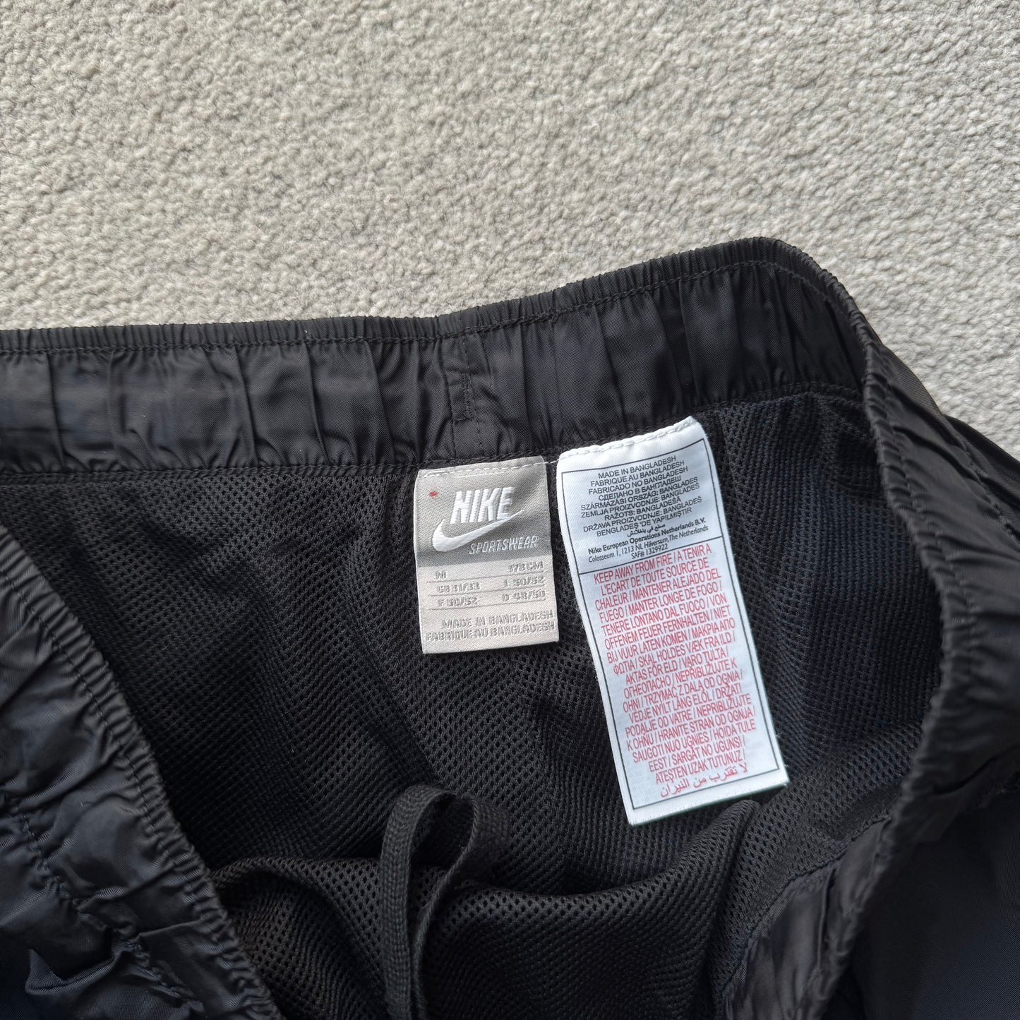 SUPER RARE 2000s Baggy Nike Trackpants Black - (M)