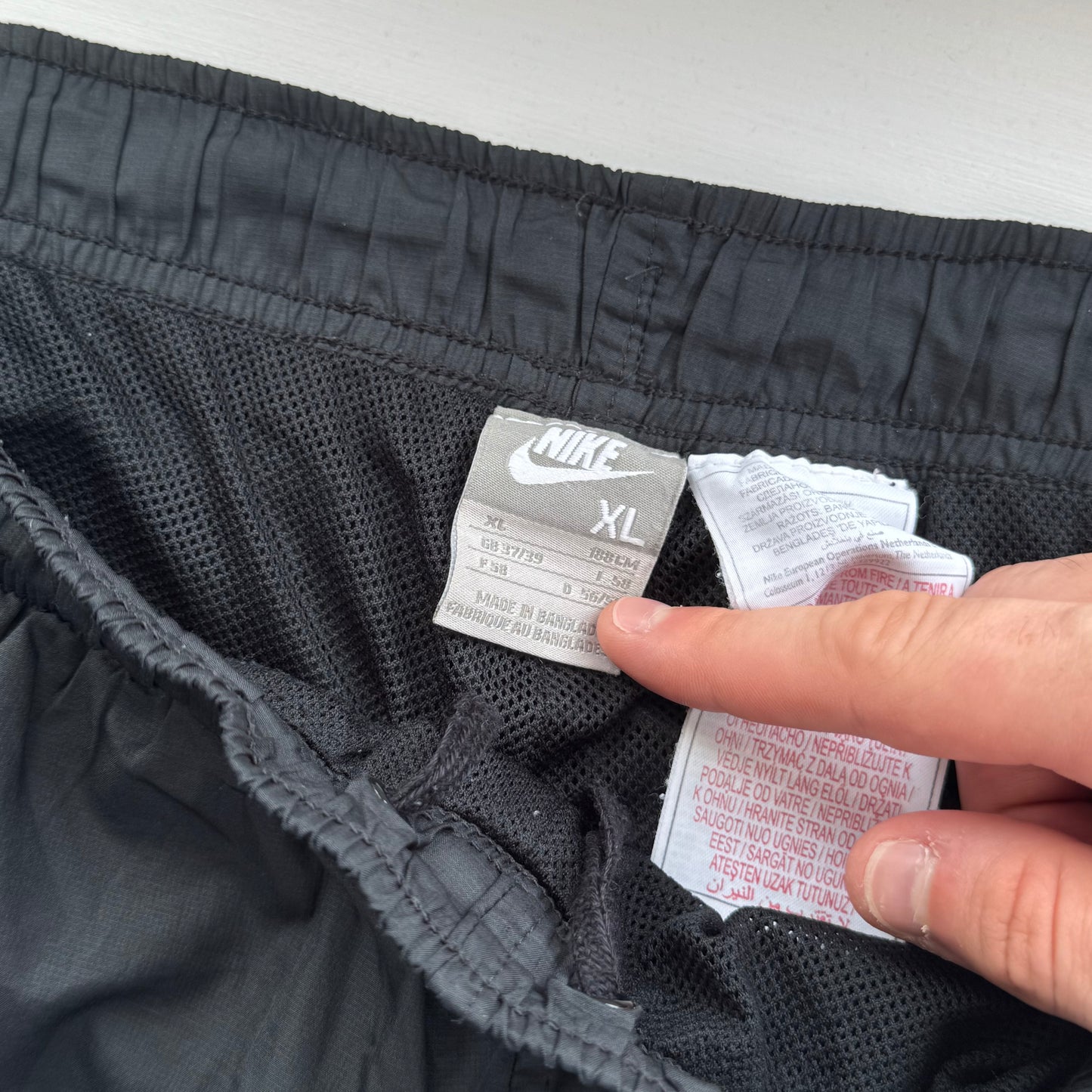 SUPER RARE 2000s Nike Trackpants Black - (L)