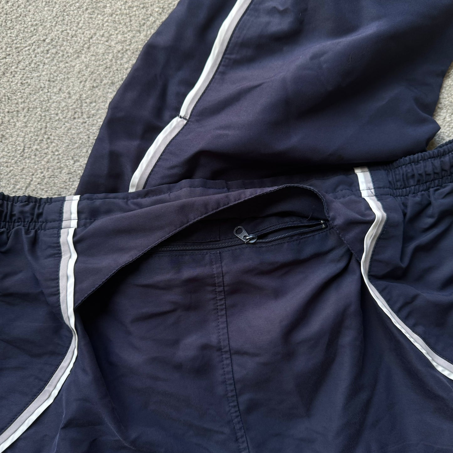 RARE 2000s Nike Trackpants Navy - (L)