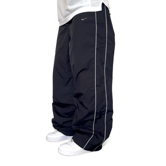 RARE 2000s Baggy Nike Trackpants Black - (L)