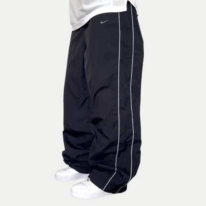RARE 2000s Baggy Nike Trackpants Black - (L)