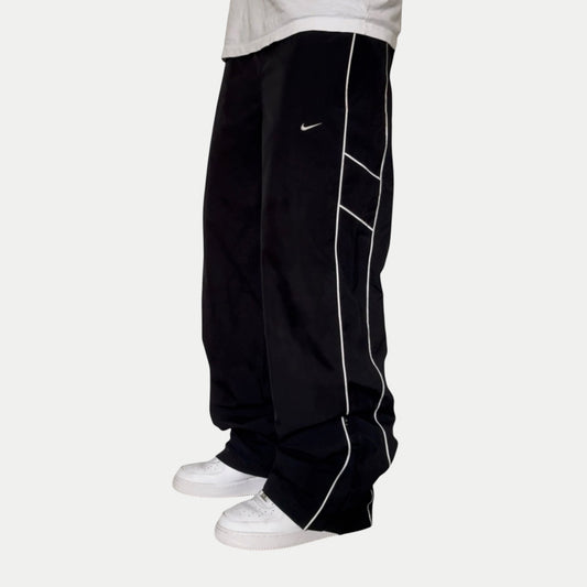 RARE 2000s Baggy Nike Trackpants Black - (L)