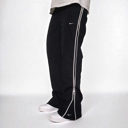 SUPER RARE 2000s Nike Trackpants Black - (S)