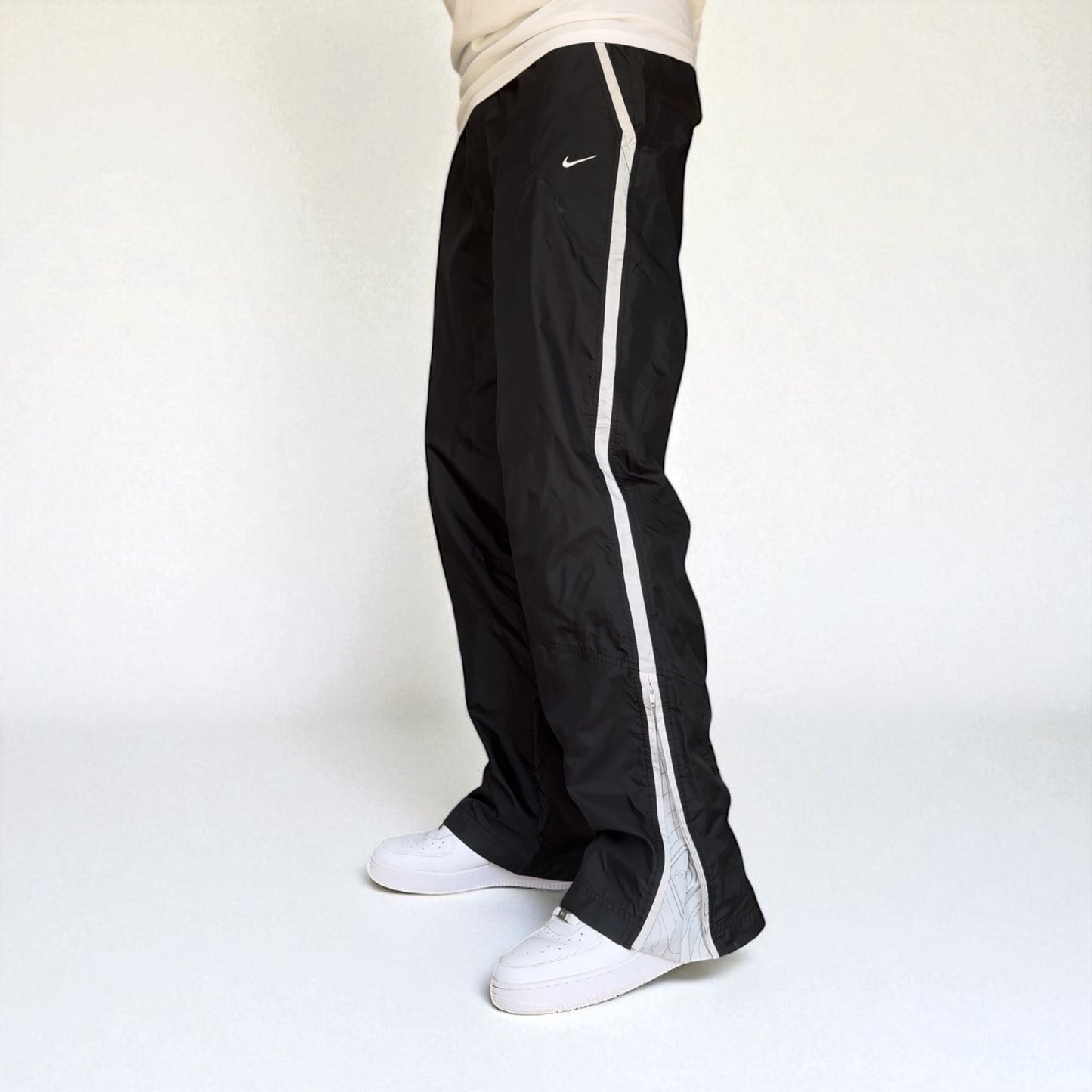 SUPERSELTENE Nike Air Max Trainingshose aus den 2000ern, Schwarz – (L)