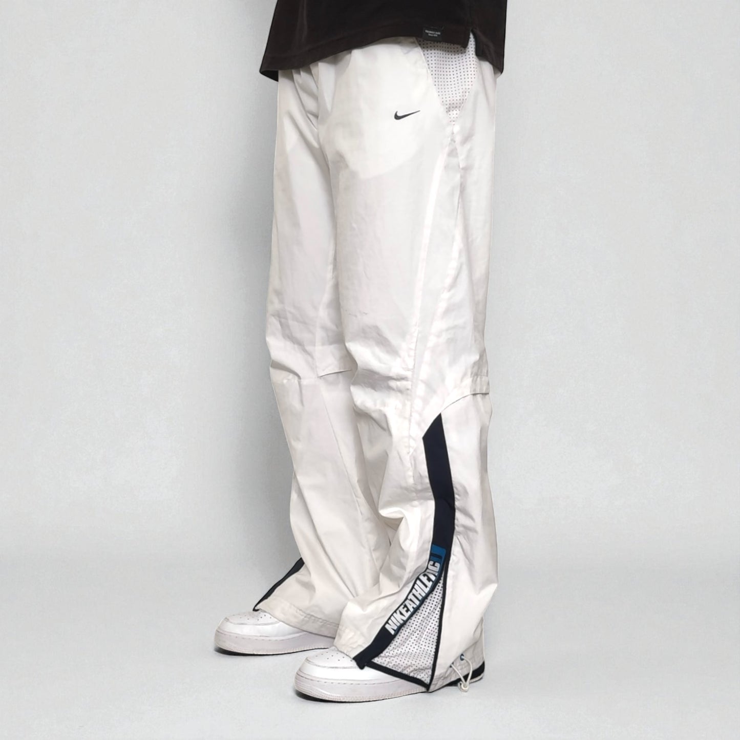 SUPERSELTENE Nike Athletic Trainingshose aus den 2000ern, Weiß – (L)