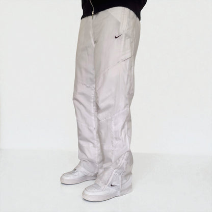 SUPERSELTENE Nike Trainingshose aus den 2000ern, weiß – (L)