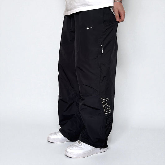 SELTENE Nike Trainingshose aus den 2000ern, schwarz, NAGELNEU – (L)