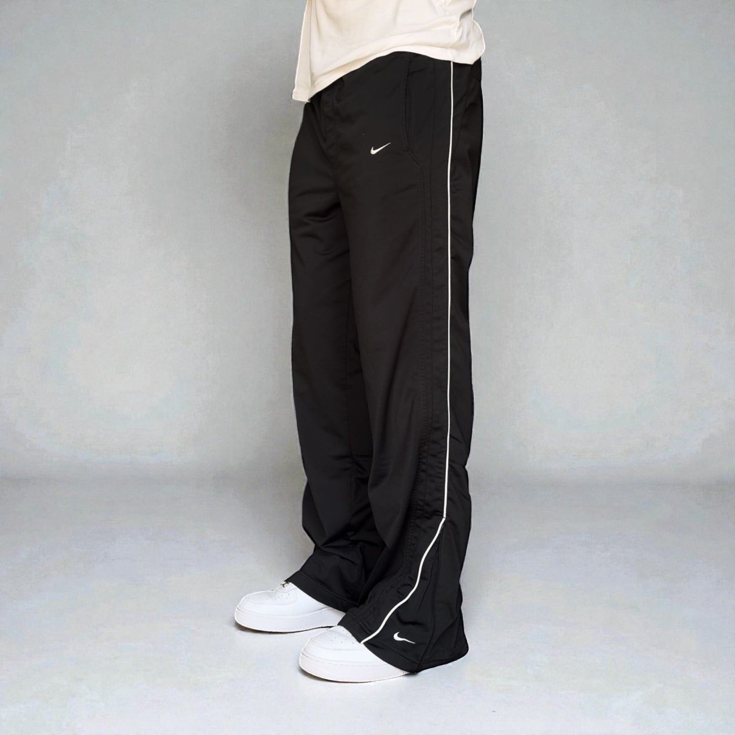 RARE 2000s Baggy Nike Trackpants Black - (L)