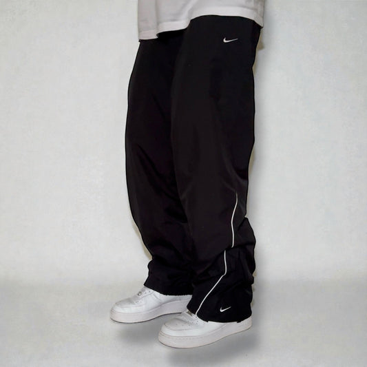 RARE 2000s Nike Trackpants Black *PREMIUM* - (L)