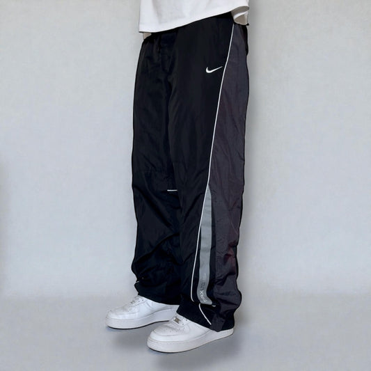 SUPER RARE 2000s Nike Air Max Trackpants Black - (L)