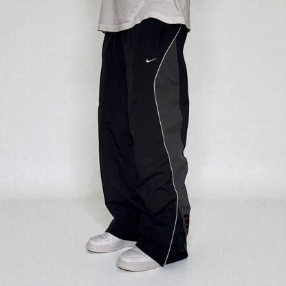 SUPER RARE 2000s Nike Trackpants Black - (M)