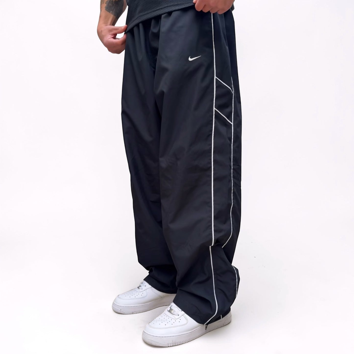 RARE 2000s Baggy Nike Trackpants Black - (L)