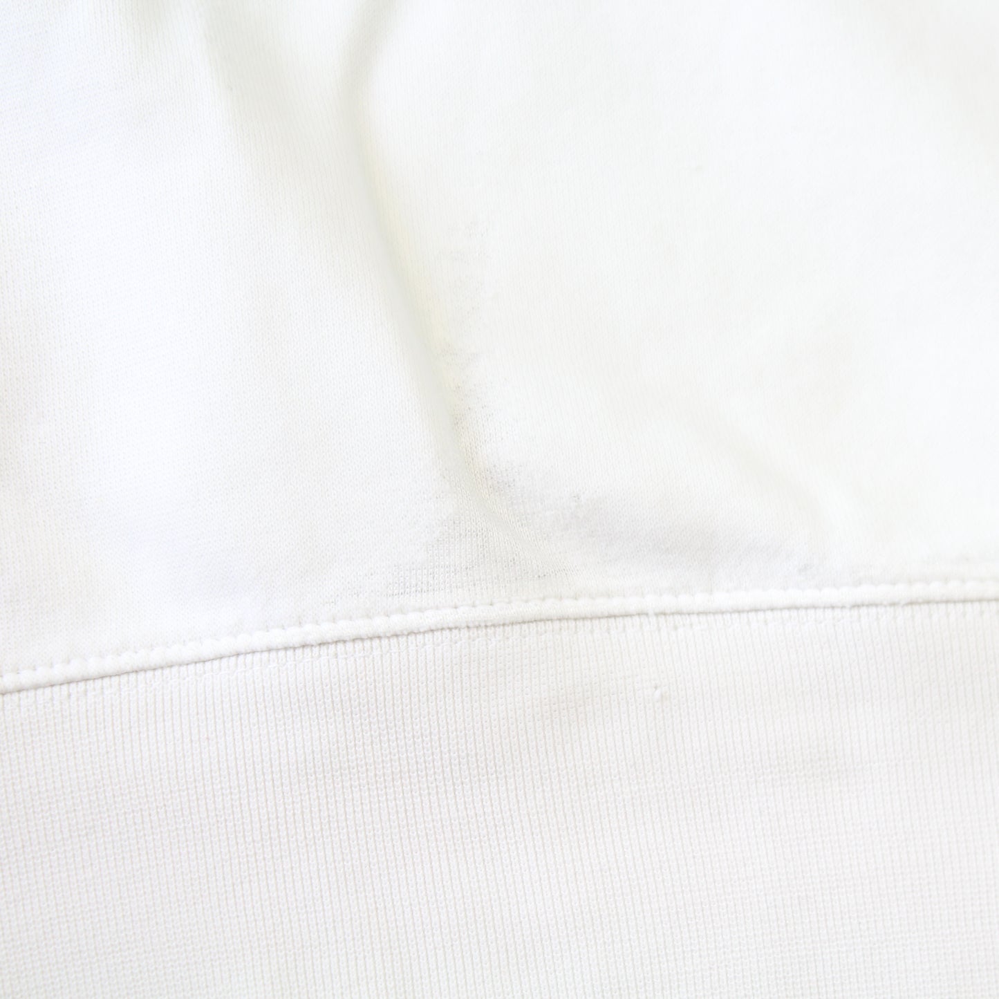 Vintage 1990s Fila Sweatshirt White - (L)